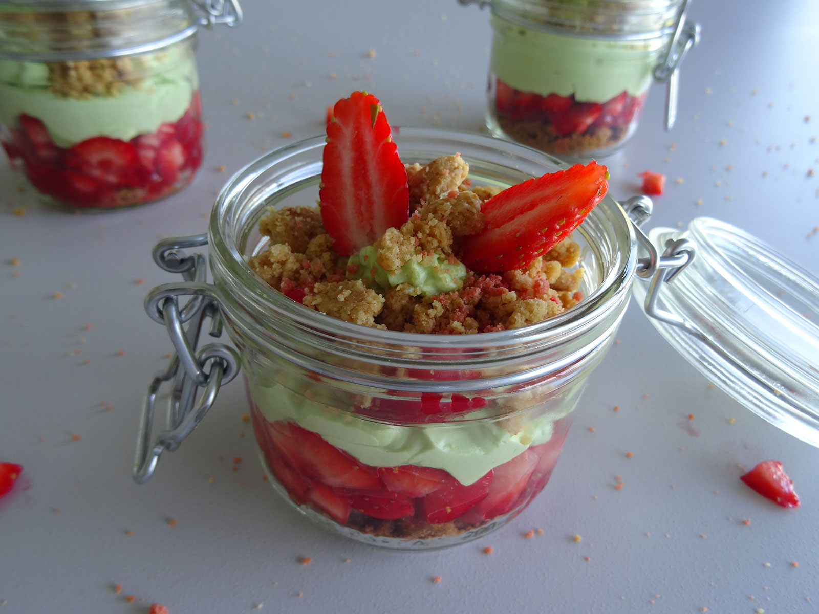 Verrine fraises pistache façon Kosmik Verrine fraises pistache façon Kosmik